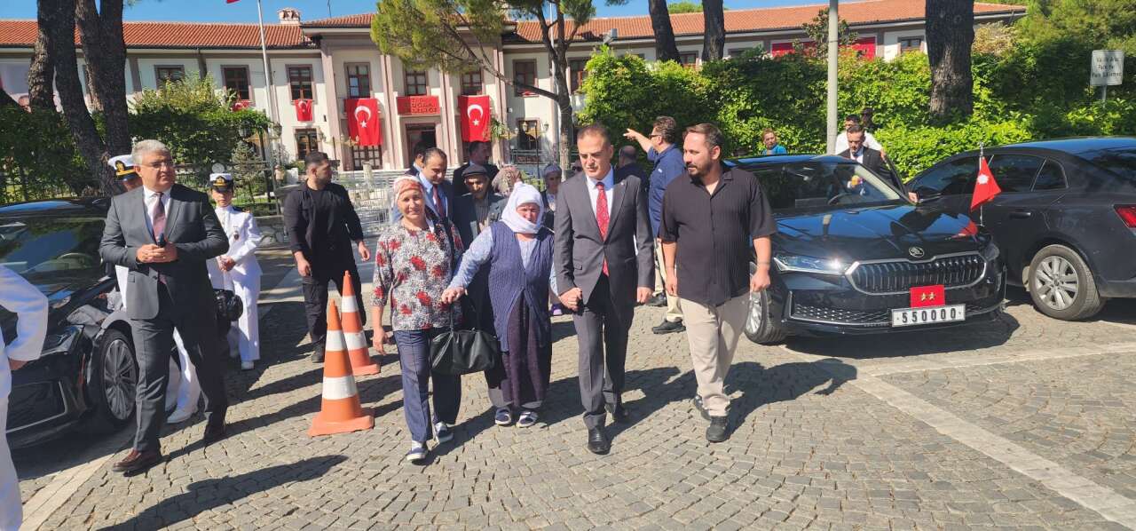 Evladını Vatan İçin Şehit Vermişti… Vali Akbıyık’tan Şehit Annesine Anlamlı Vefa 2